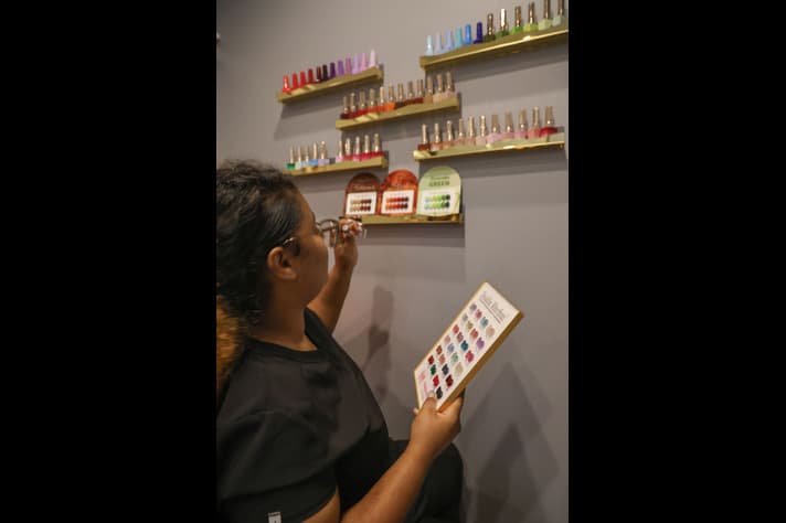 /amenities/Massage Therapy/salon5.jpg