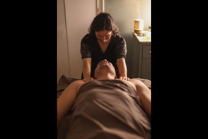 /amenities/Massage Therapy/salon6.jpg