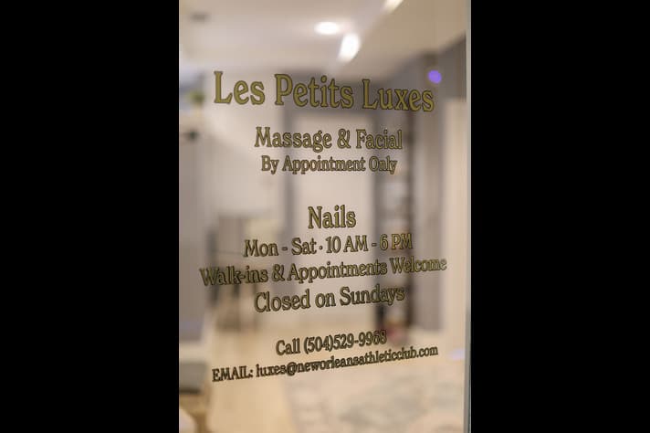 /amenities/Massage Therapy/salon7.jpg